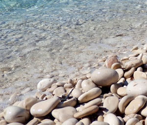 Beach on island Proizd